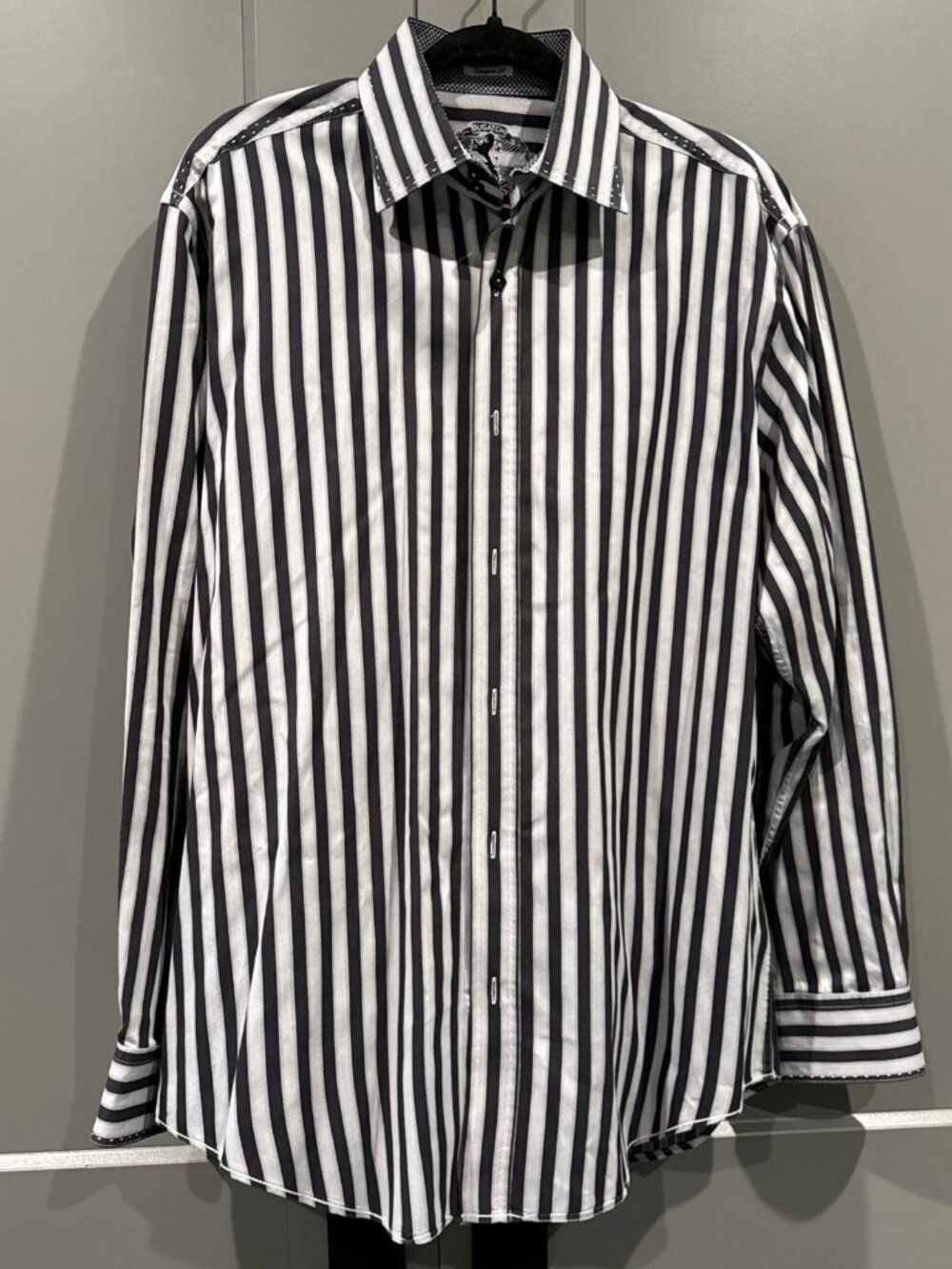 Bugatchi Shirt Mens XL Gray/Black Stripe Shaped Fit 100% Cotton Long Sleeve